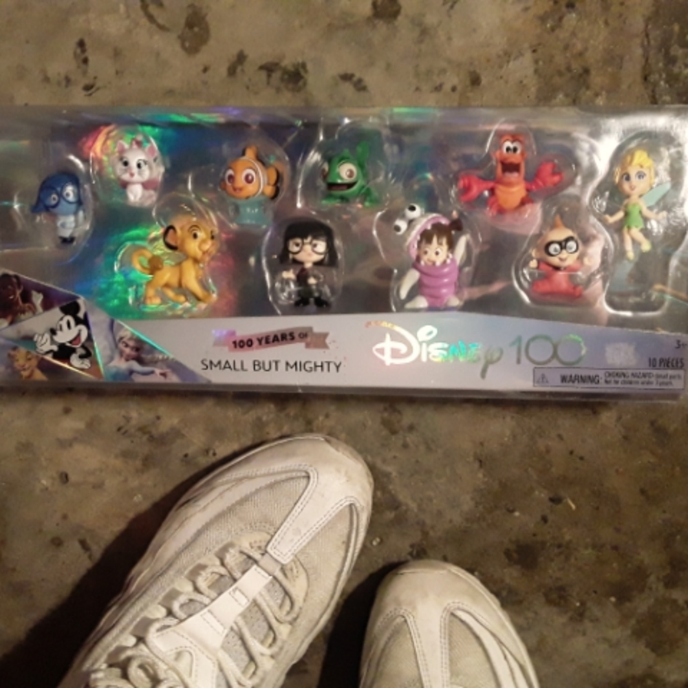 Disney figurines